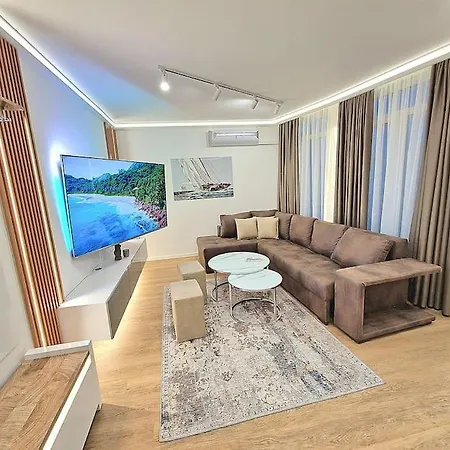 Luxury Apartment. 75 Inches Tv Daire Varna