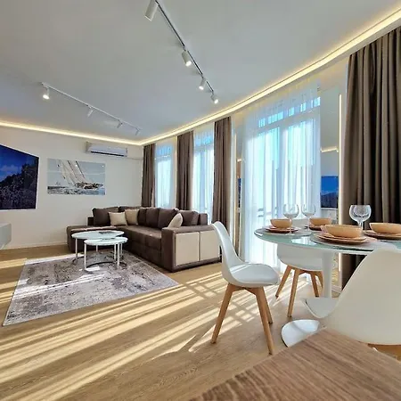 Luxury Apartment. 75 Inches Tv Daire