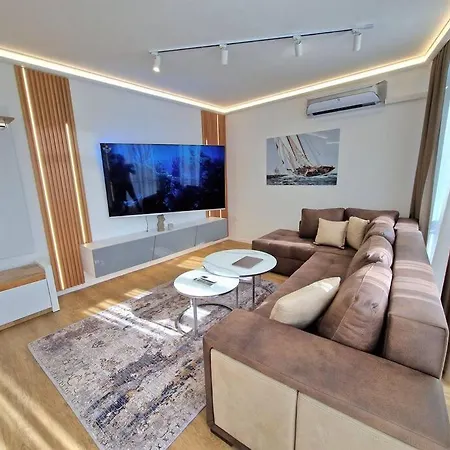 Luxury Apartment. 75 Inches Tv Daire